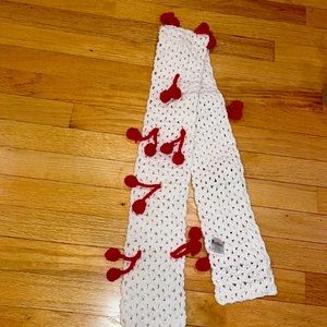 Little Thumbkin adorable scarf with carry’s